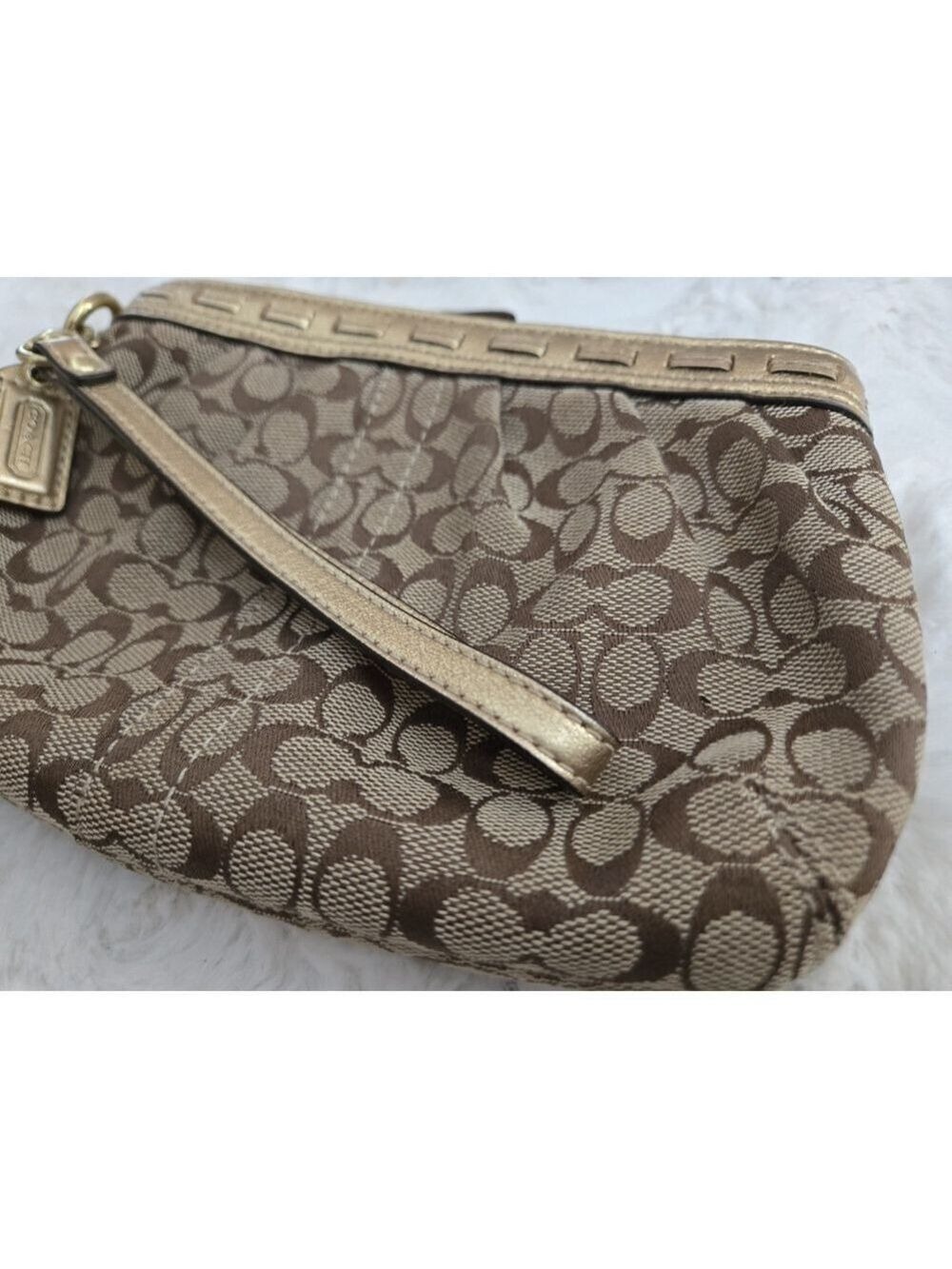 NWOT Coach Signature C Metalic Accented Wristlet Y2K - Picture 2 of 9